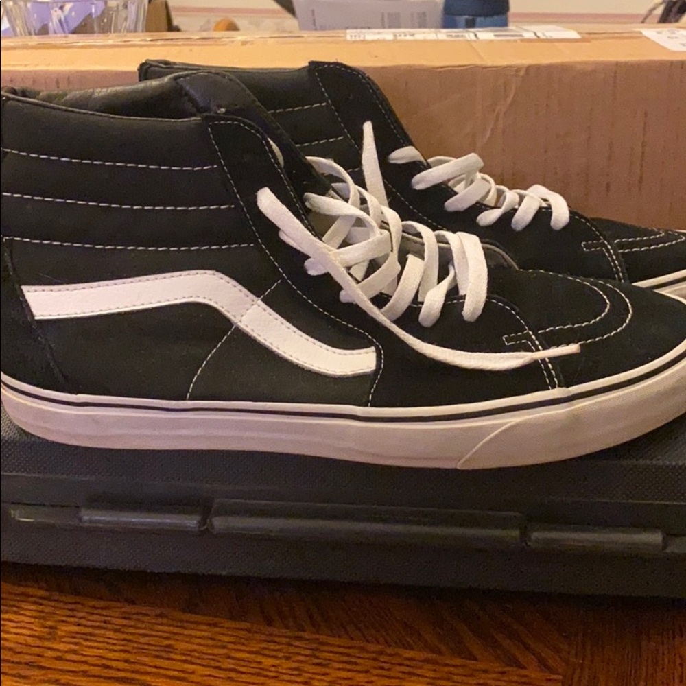 Men's High Top Black/White Vans